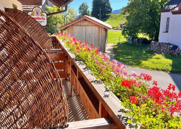 Goldiger Hirsch B&B mit Kochmöglichkeiten Immenstadt im Allgäu