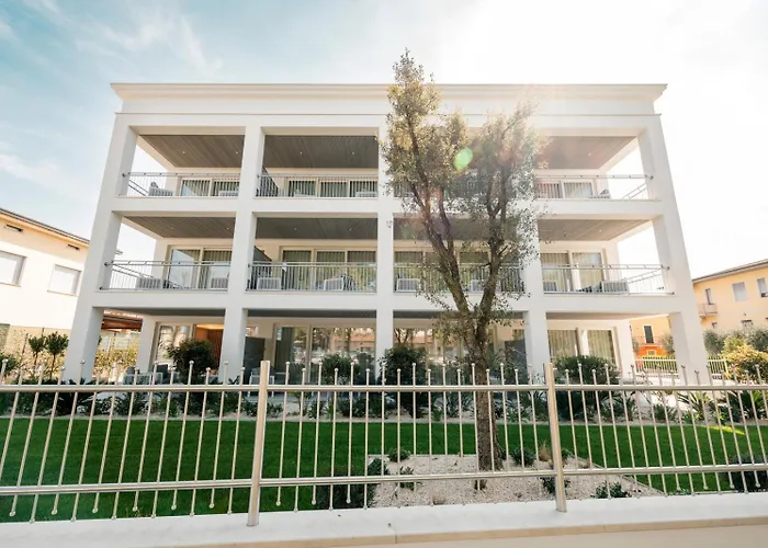Wine Hotel Lugana Parco Al Lago Sirmione