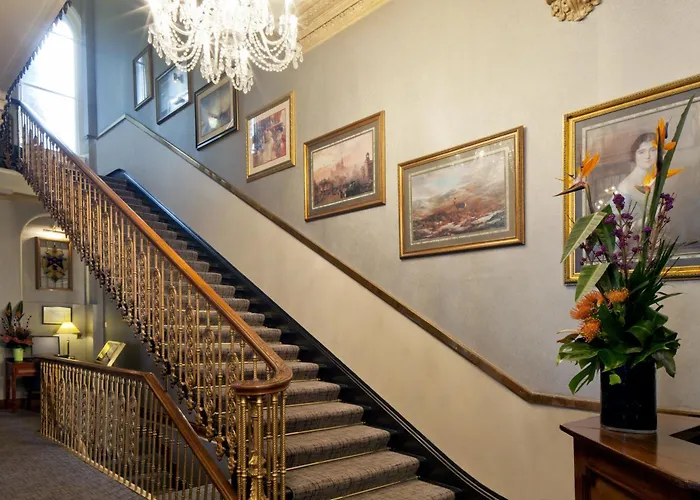 Gem Strathmore Hotel London