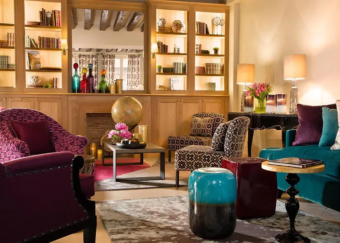 Hotel Les Tournelles Paris