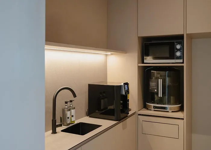 Kinn Capsule - Her Space, Female Only Singapur