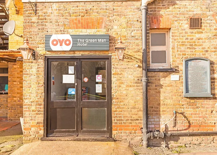 The Green Man Pub And Hotel By Oyo London