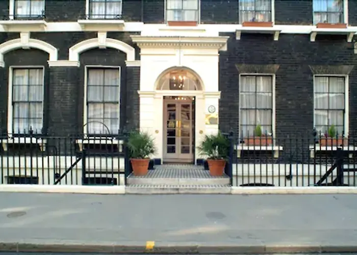Garth Hotel London