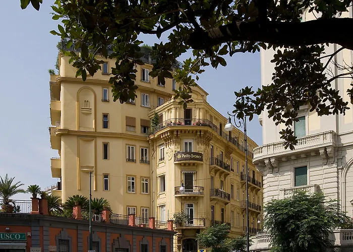 Pinto-Storey Hotel Neapel