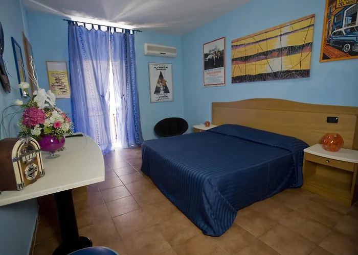 Hotel Cineholiday Neapel