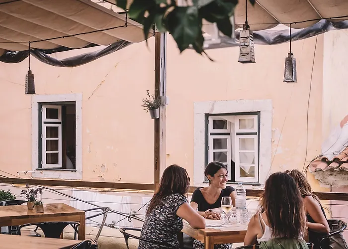 Bed and Breakfast Santa Bica Eat Drink & Sleep Lissabon