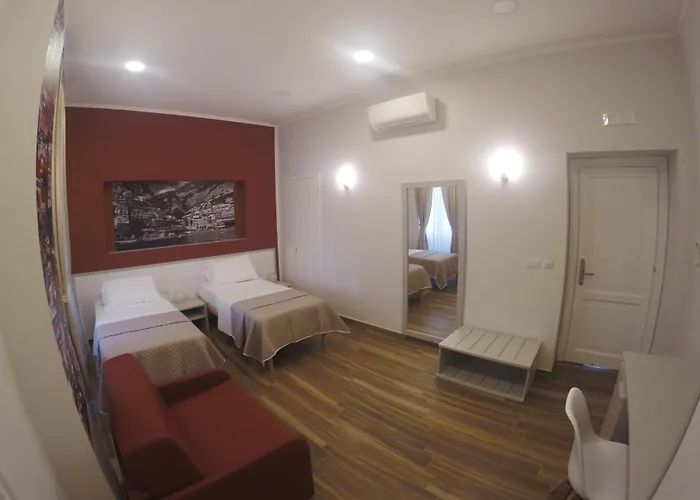 Rooms Stazione Centrale Neapel