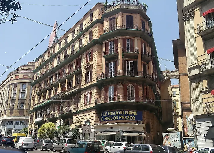 Hotel La Lepre Felice-Bovio Neapel