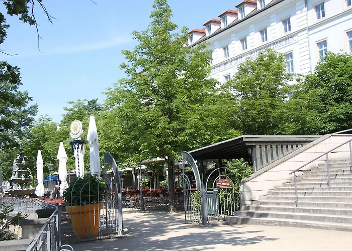 Hotel am Waldschlösschen - Das Original Dresden