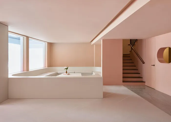 Kinn Capsule - Her Space, Female Only Singapur