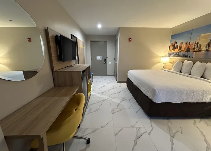 Days Inn By Wyndham Staten Island New York