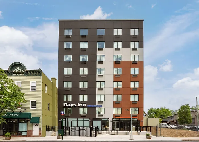 Days Inn By Wyndham Staten Island New York