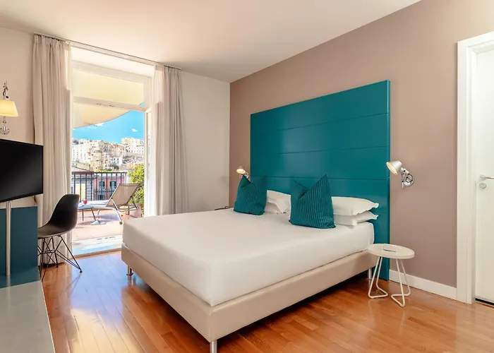 Hotel Piazza Bellini & Apartments Neapel