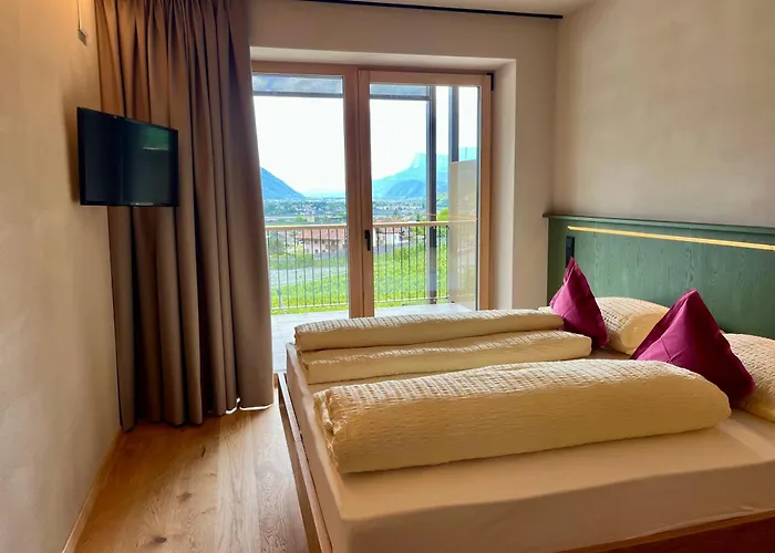 Hotel Garni Winklerhof Algund
