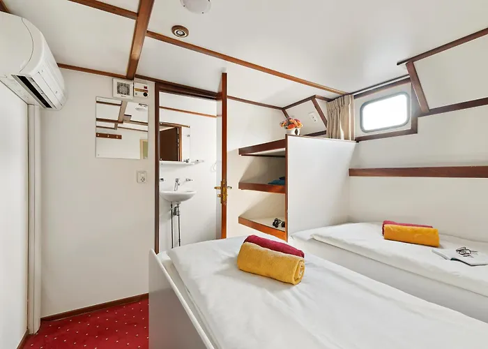 Botel Van Aemstel Amsterdam