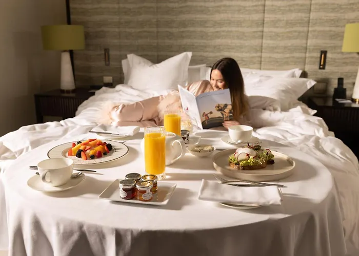 Four Seasons Hotel London At Tower Bridge