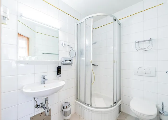 Hotel Pension Baronesse Wien