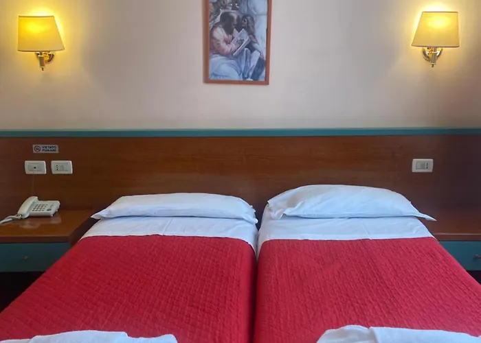 Hotel Center 3 Rom