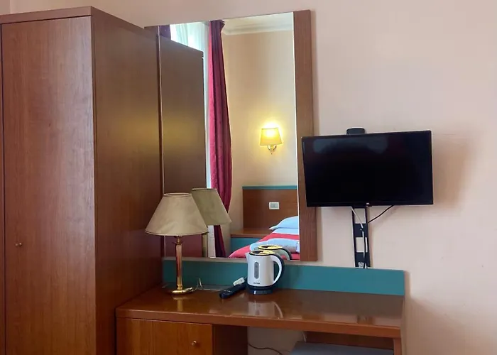 Hotel Center 3 Rom
