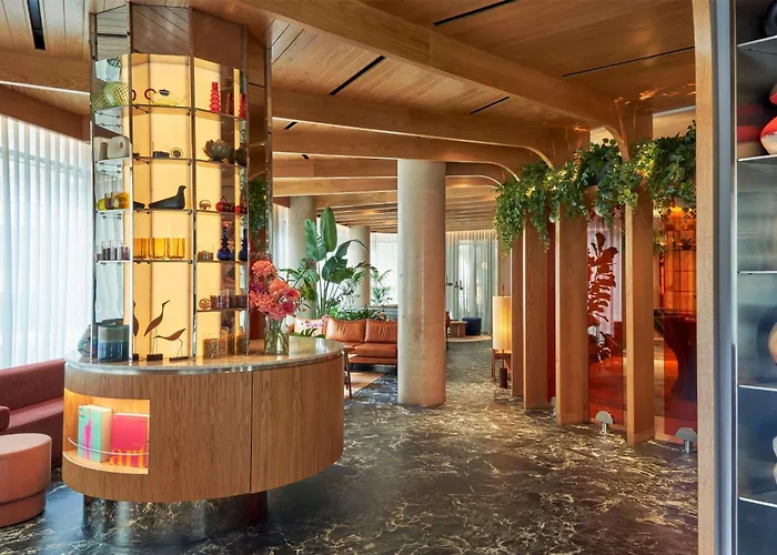 Hotel The Botree London, Curio Collection By Hilton