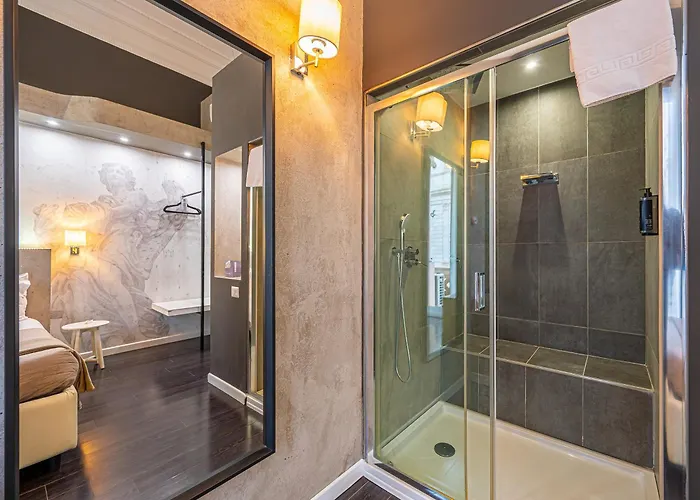 Four Rivers Suites Rom