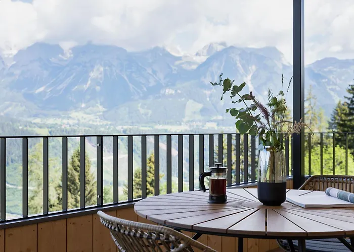 Aparthotel Holzhackerin - the charming Haus am Berg Schladming
