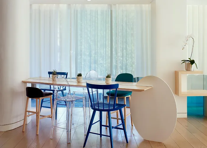 The Valorian Los Angeles, Curio Collection By Hilton