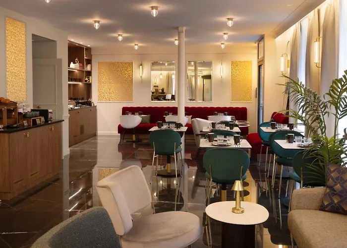 Hotel De Sevigne Paris