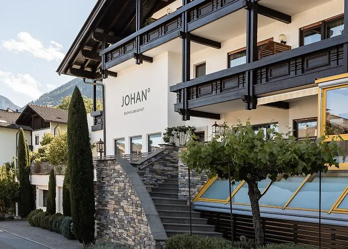 Hotel Paradies Algund