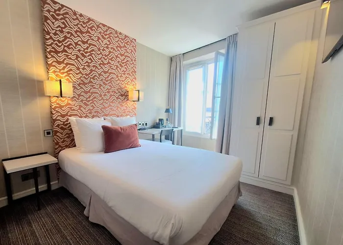 Hotel Le Senat Paris