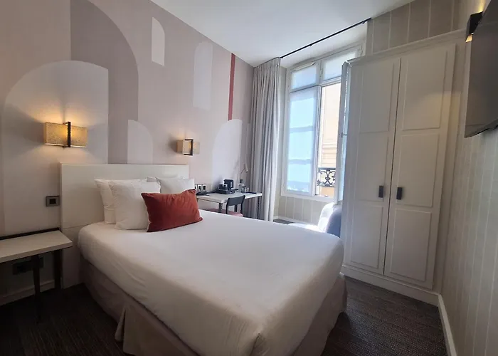 Hotel Le Senat Paris