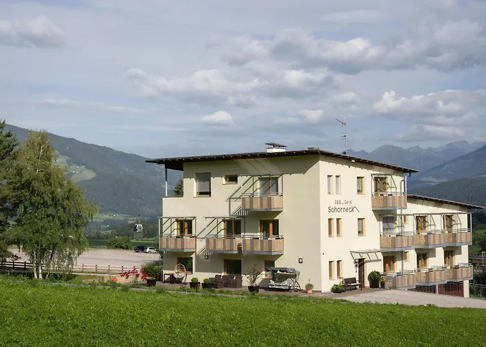 Bed and Breakfast Garni Schorneck Bruneck
