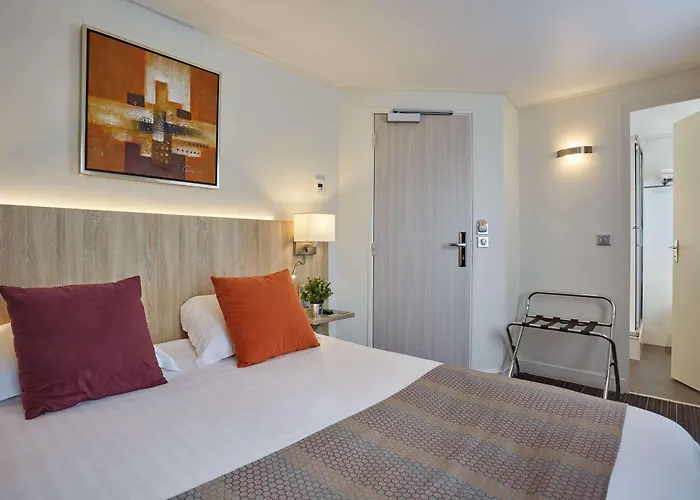 Hotel Beaugrenelle St-Charles Tour Eiffel Paris
