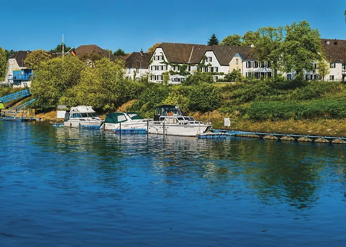 Rhein River Guesthouse - direkt am Rhein Leverkusen