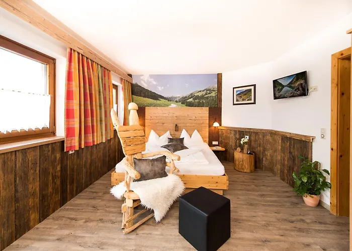Hotel Astrid Inklusive Jokercard & Pool Saalbach-Hinterglemm