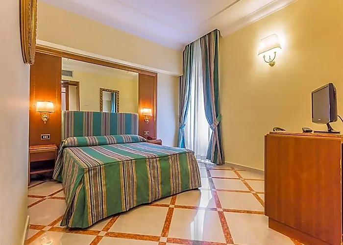 Raeli Hotel Noto Rom