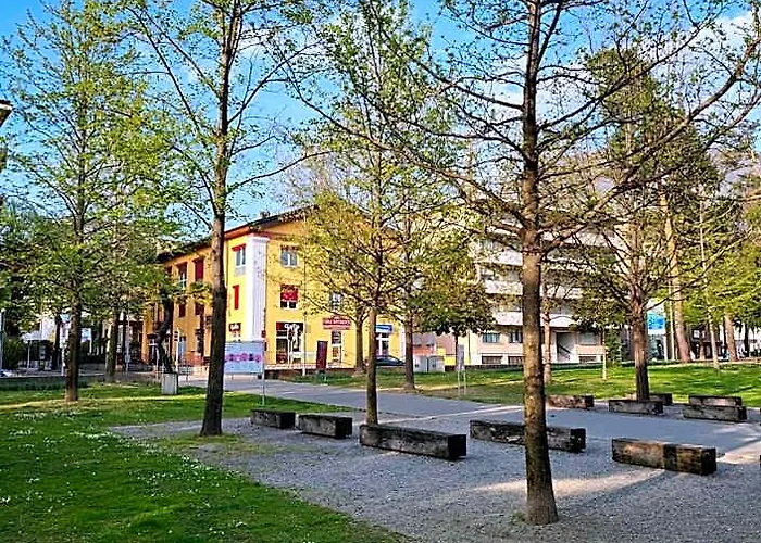 Guesthouse University By Lr - Self Check In Lugano