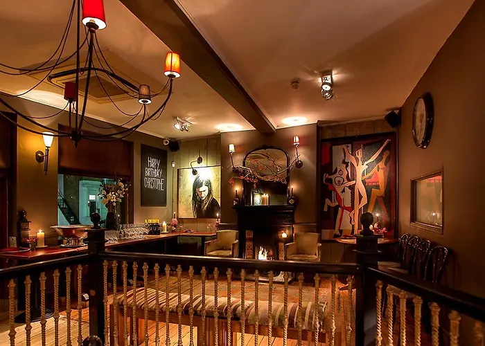 Hotel The Crown And Sceptre London