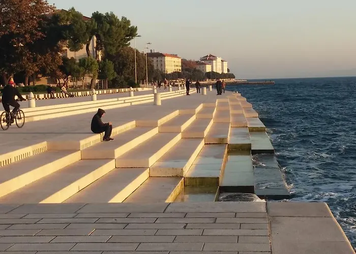Green Lighthouse Rooms Zadar