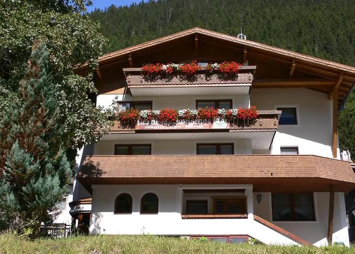 Hotel Garni Mathonerhof Ischgl