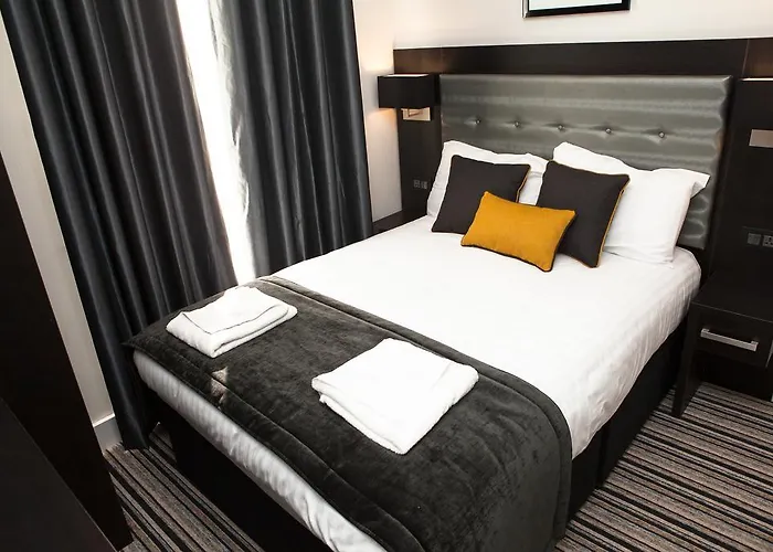 The Tudor Inn Hotel London