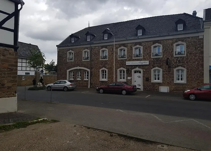 Hotel Restaurant Jägerhof Düren - Eifel
