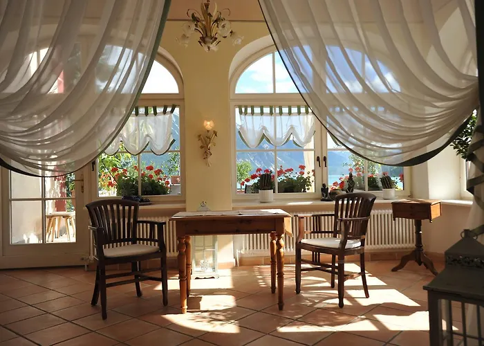 Hotel Schloesschen am See Reschen