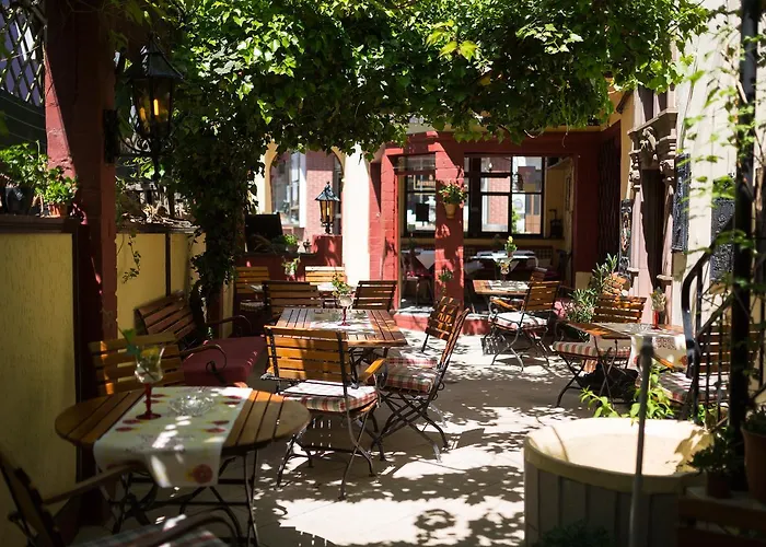 Hotel Reichsschenke Zum Ritter Goetz "Garni" Kröv