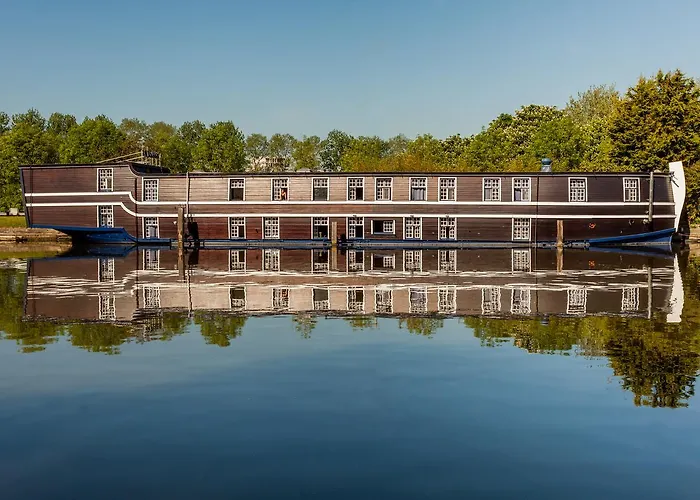 Boat Hotel De Barge Brügge