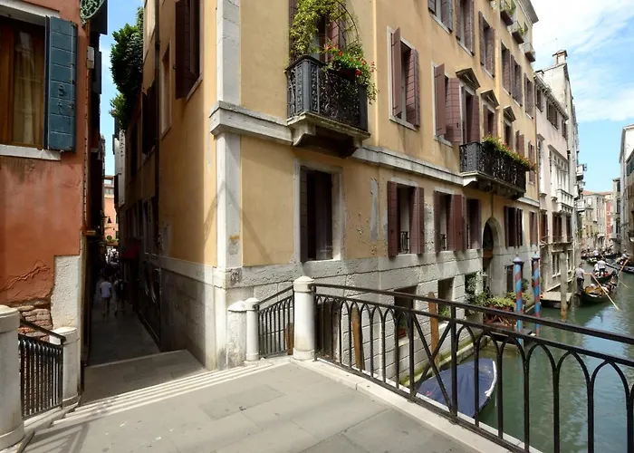 Residence La Fenice Venedig