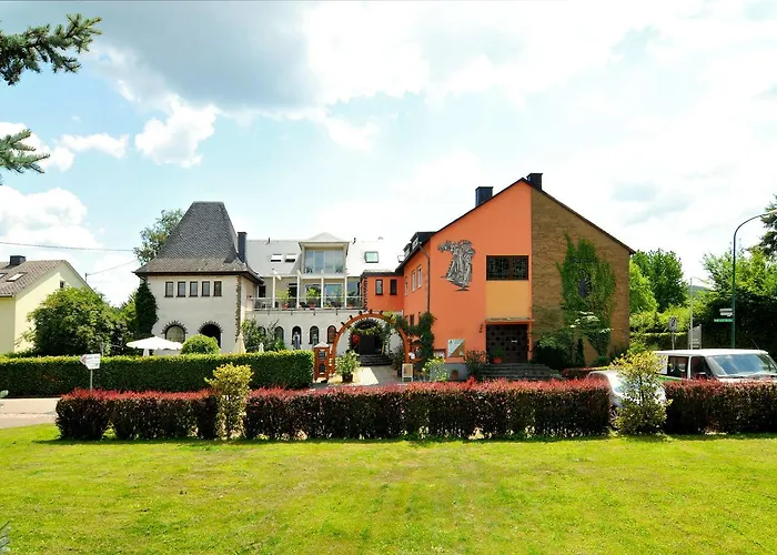 Gästehaus Wein im Turm Longuich