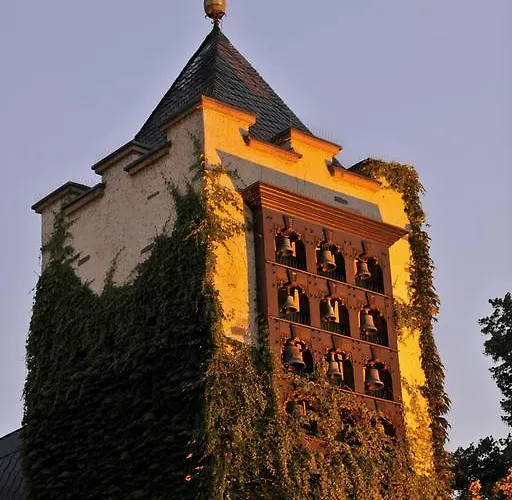 Breuer's Rüdesheimer Schloss Rüdesheim am Rhein