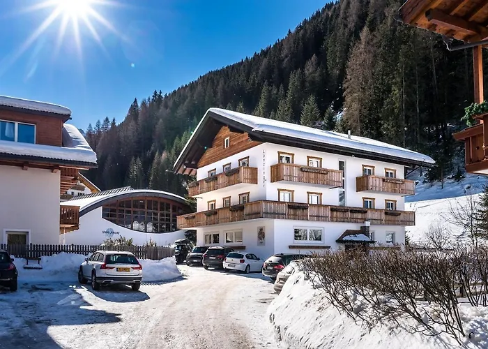 Hotel Garni Lanzinger Wolkenstein in Gröden