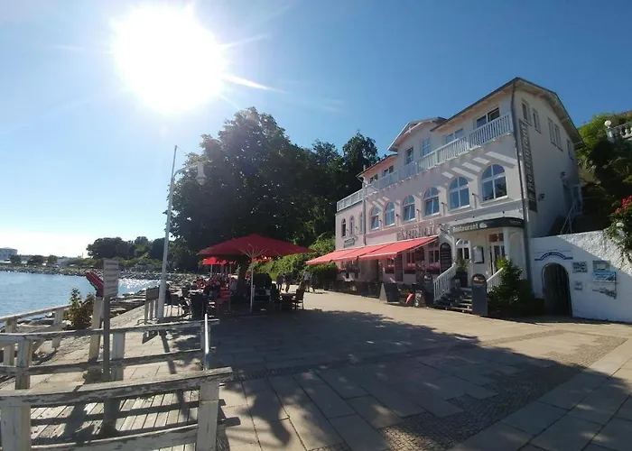 Fährblick - Pension direkt am Wasser Sassnitz